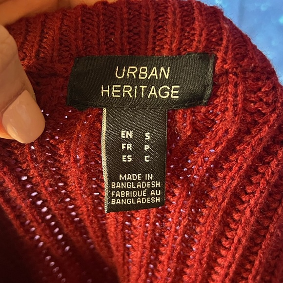 Small - burgundy & white - crop knit sweater - Picture 5 of 5